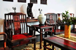 紅木家具顏色深淺不一,怎么回事